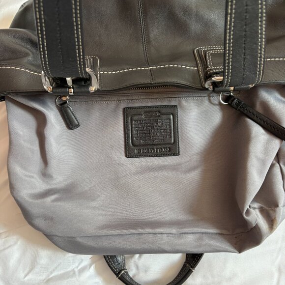 Coach Soho Hamptons Pleated Black Leather Shoulder Bag - Picture 9 of 12